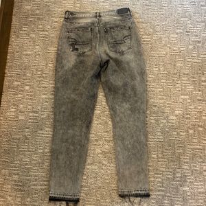 American eagle mom jeans